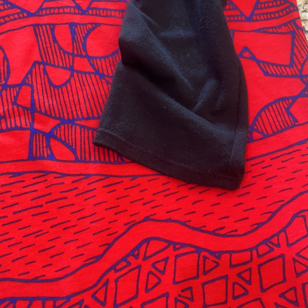 Lularoe Randy tee Small - Picture 3 of 4